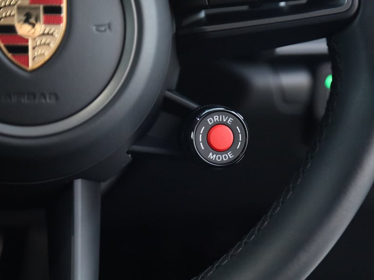 2024 Porsche 911 3.0T 992 Carrera Coupe 2dr Petrol PDK Euro 6 (s/s) (394 ps)