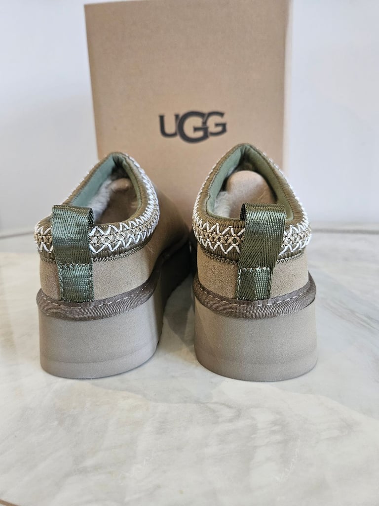 Ugg slippers mules size uk6 