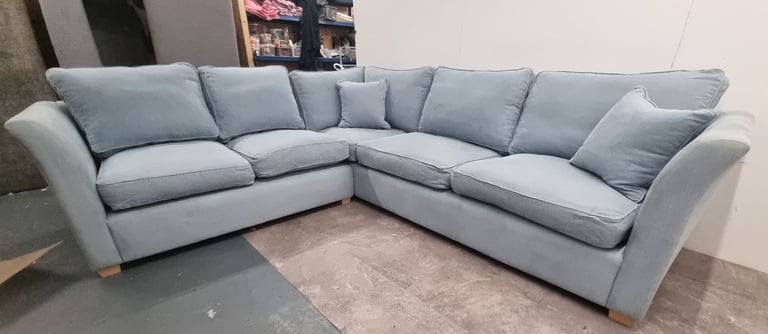 Large Corner Sofa *Can Deliver* 