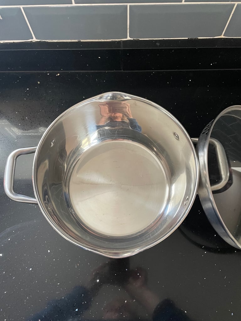 4 Pots & Pans. 3 Saucepans, 1 Stock Pot.  Stainless Steel. Oven/hob/gas/electric/induction safe.