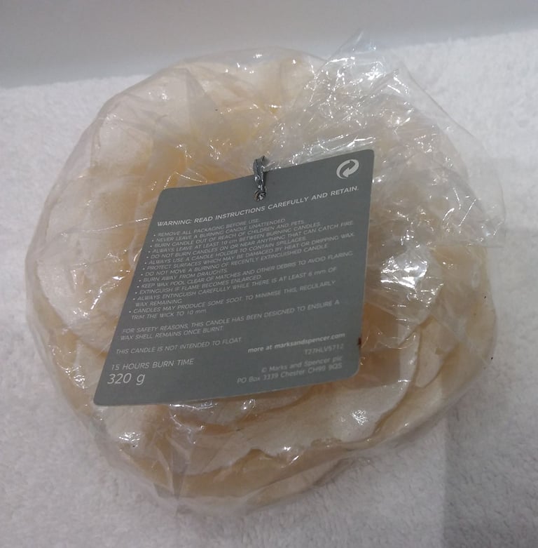 M&S Fragrance-Free Floral Candle 320g (New in Cellophane)