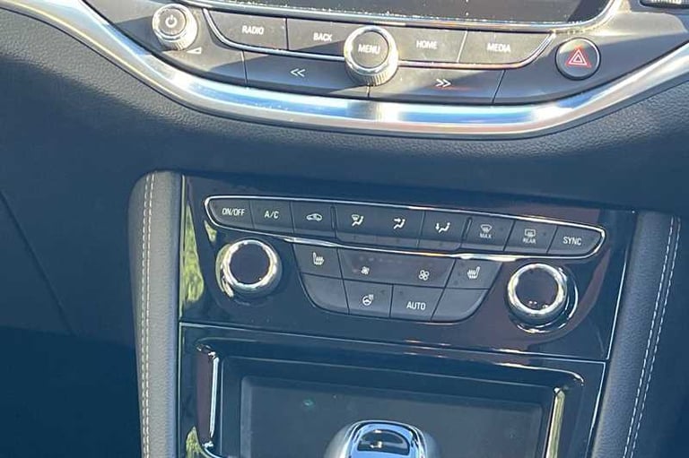 2019 Vauxhall Astra 1.4T 16V 150 Elite Nav 5dr Auto HATCHBACK PETROL Automatic