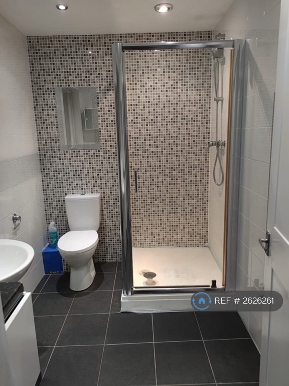 1 bedroom in Chapel Lane, New Longton, Preston, PR4 (#2626261)