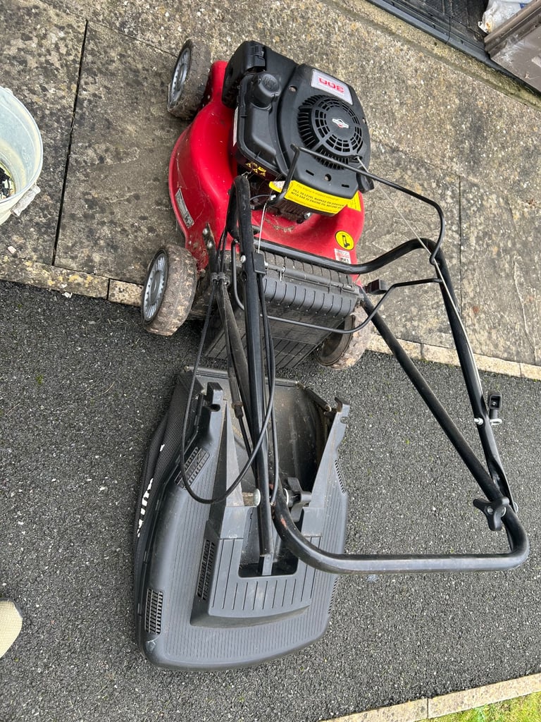 image for Mountfield SP185 lawn mower with Briggs/Stratton engine for sale