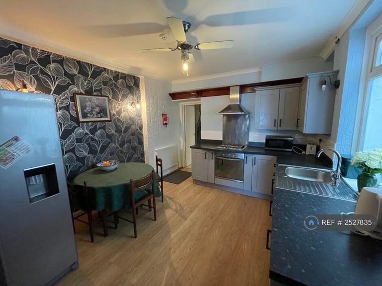 1 bedroom in Oystermouth Road, Swansea, SA1 (#2527835)