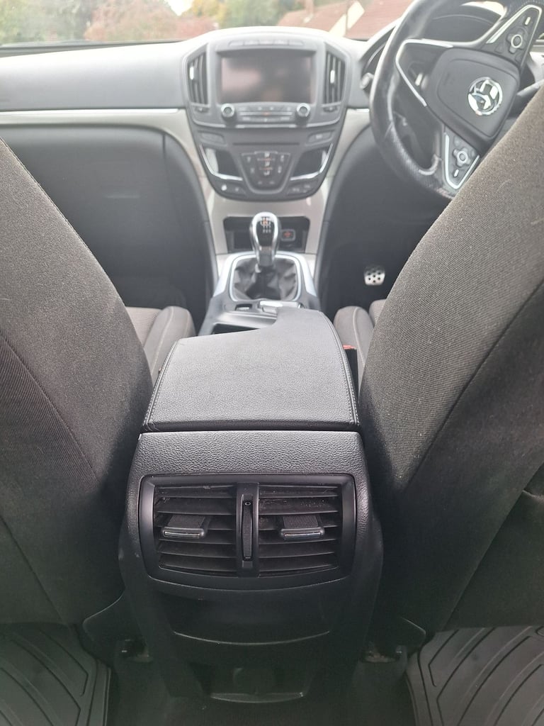 Vauxhall, INSIGNIA, Hatchback, 2014, Manual, 1956 (cc), 5 doors