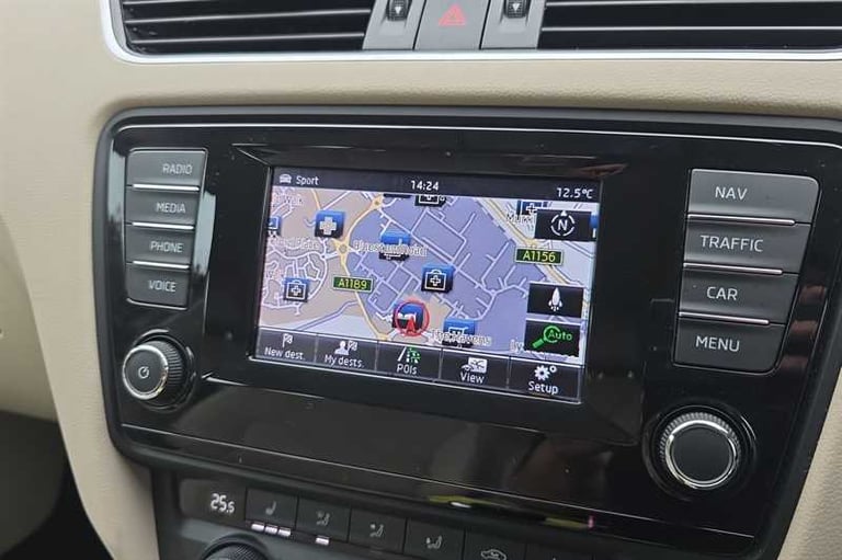 2014 Skoda Octavia 1.4 TSI Elegance Hatchback 5dr Petrol Manual Euro 5 (s/s) (140 ps) Hatchback P...