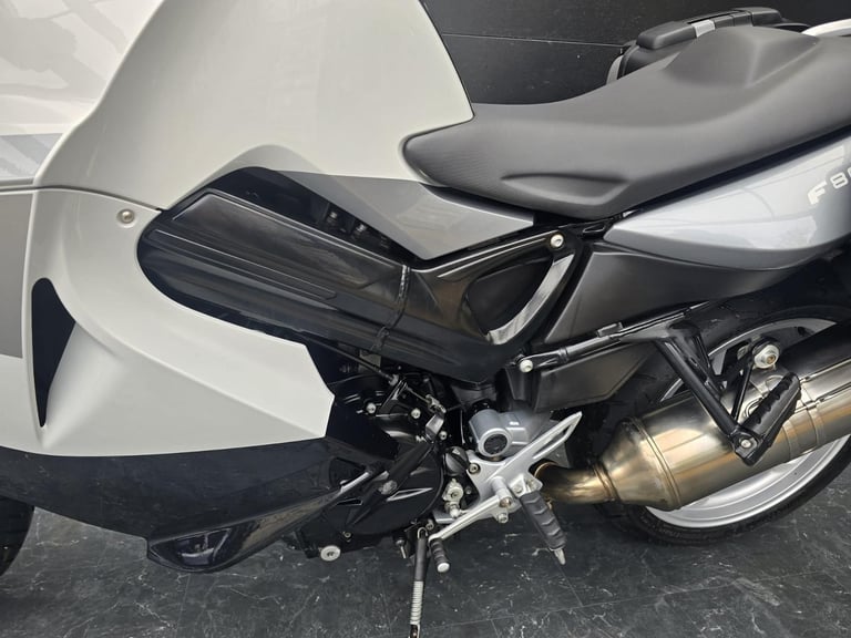 BMW F 800 2011 HPI CLEAR | MOT, SERVICE & WARRANTY INCLUDED
