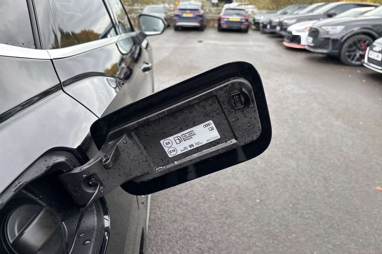 2022 Audi Q3 40 TFSI Quattro S Line 5dr S Tronic SUV Petrol Automatic