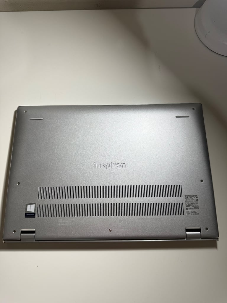 Dell Inspiron Intel Core i7 1165G7,16gb ram,1TB nvme,Nvidia Mx 350 2gb gpu,QHD+ 2K screen