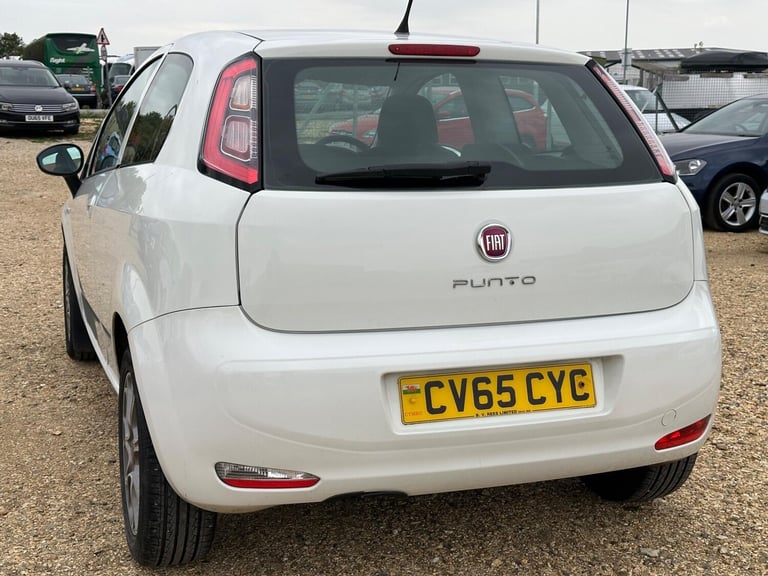 2015 Fiat Punto 1.2 Easy + Euro 6 3dr HATCHBACK Petrol Manual