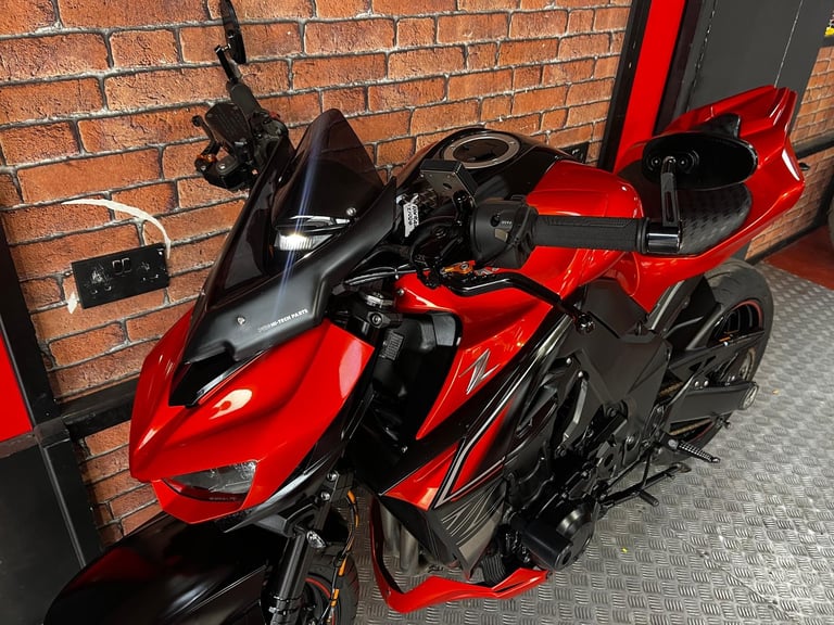 2017 Kawasaki ZR1000 Z1000 LOTS OF EXTRAS LOW MILES