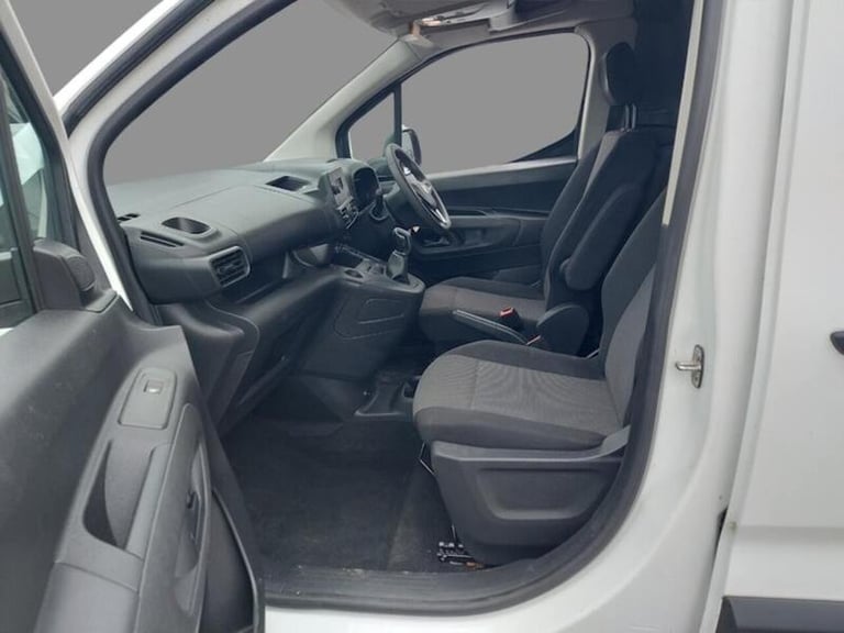 2020 Vauxhall Combo 2300 1.5 Turbo D 100ps H1 Sportive Van PANEL VAN DIESEL Manual