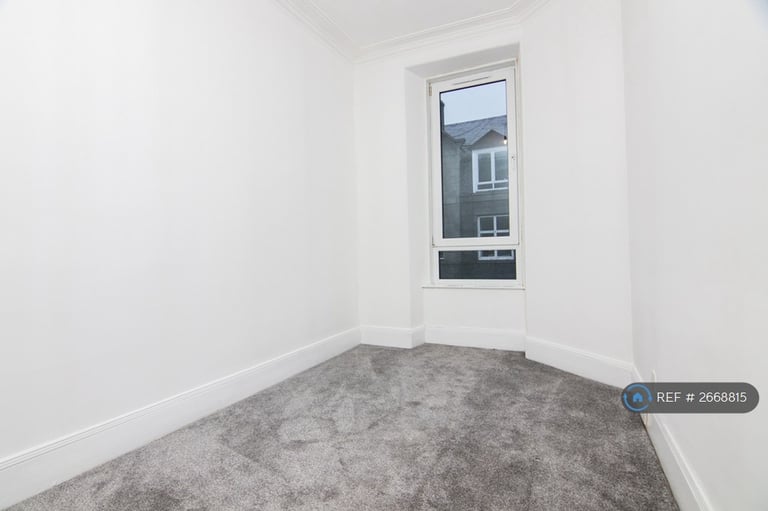 2 bedroom flat in Elmbank Road, Aberdeen, AB24 (2 bed) (#2668815)