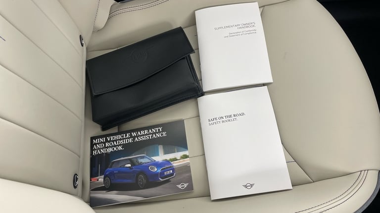 2025 MINI Cooper 135kW E Exclusive 41kWh 3dr Auto HATCHBACK ELECTRIC Automatic