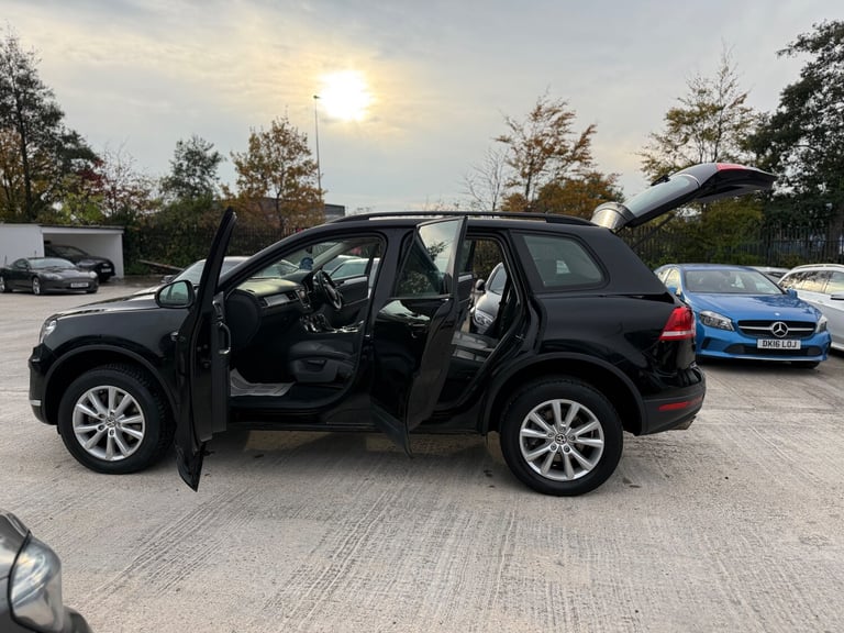 2015 Volkswagen Touareg 3.0 TDI V6 BlueMotion Tech Escape SUV 5dr Diesel