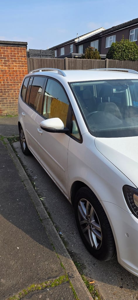 Volkswagen, TOURAN, MPV, 2012, Manual, 1598 (cc), 5 doors