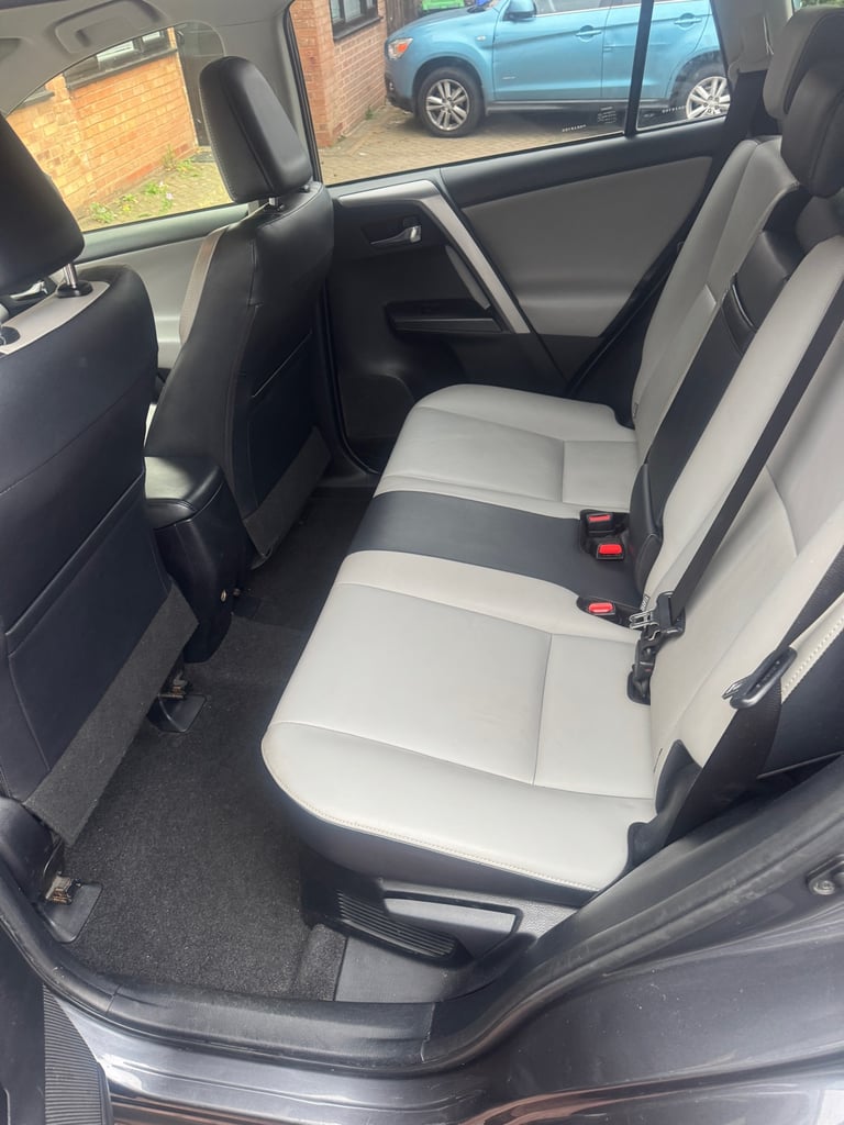 Left Hand Drive,2016 Toyota RAV4 2.5 VVT-h,French Reg, Petrol Hybrid CVT 4WD