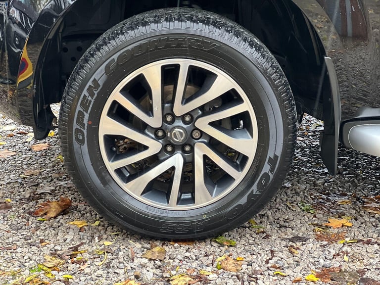 2017 Nissan Navara Double Cab Pick Up Tekna 2.3dCi 190 4WD PICK UP DIESEL Manual