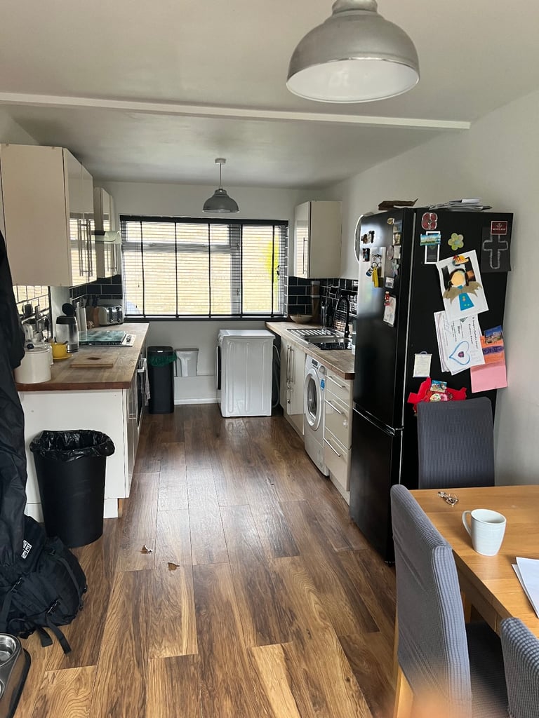 5 Bedroom End Terrace in Bracknell