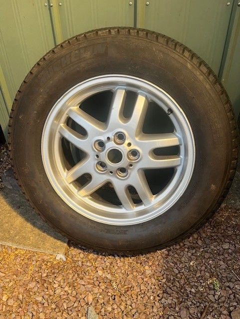 Genuine Range Rover Land Rover L322 Wheel and Good Michelin Tyre 255/60 R18