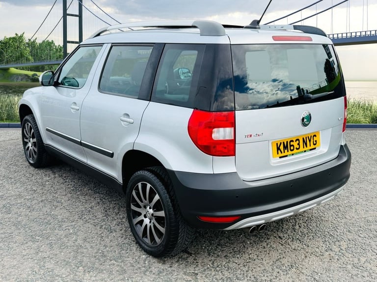 2013 Skoda Yeti 2.0 TDI Laurin &amp; Klement SUV 5dr Diesel Manual 4WD Euro 5 (170 ps) HATCHBACK ...