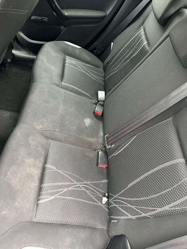Peugeot, 208, Hatchback, 2013, Manual, 1199 (cc), 5 doors
