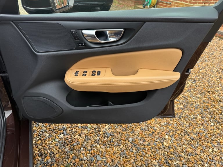 2021 21 VOLVO V60 2.0 T6 - PETROL HYBRID - 340Ps - AWD - INSCRIPTION - 1 OWNER -