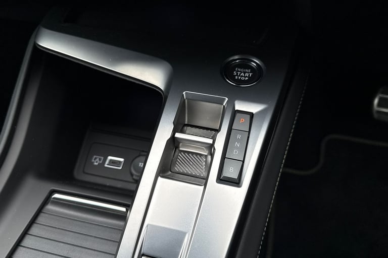 2024 Peugeot 308 1.6 12.4kWh GT e-EAT Euro 6 (s/s) 5dr Hatchback PETROL/ELECTRIC Automatic