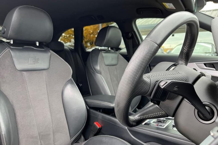 2019 Audi A4 40 TDI S Line 5dr S Tronic ** Paddle Shifters - Bluetooth / USB Connection Estate Di...