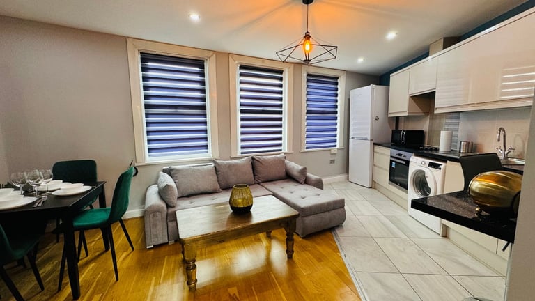 SPACIOUS 1-BEDROOMFLAT FOR RENT - GREENWICH Some bills included
