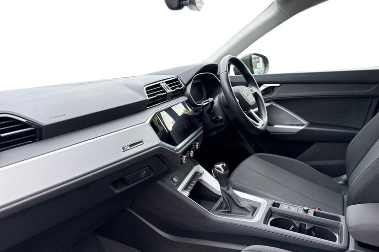 2022 Audi Q3 Technik 35 TFSI  150 PS S tronic SUV PETROL Automatic