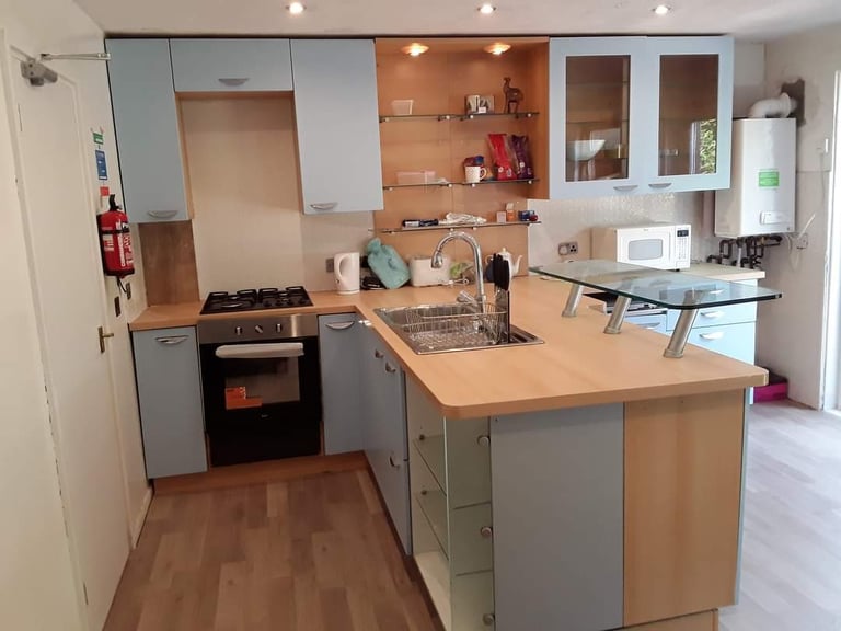 Room to rent near KING'S BUILDINGS CAMERON TOLL LIBERTON 