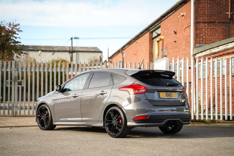 2018 Ford Focus 2.0T EcoBoost ST-3 Euro 6 (s/s) 5dr HATCHBACK Petrol Manual