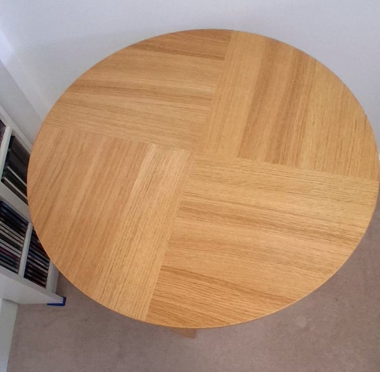 IKEA SOLID SIDE OR COFFEE TABLE / WOODEN VENEER / IN PERFECT CONDITION