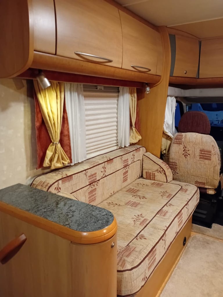 2003 SWIFT KONTIKI 660 FIXED BED MOTORHOME 