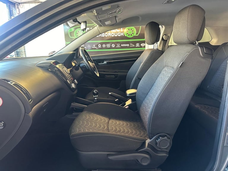 Kia Pro Ceed 1.6 3 Euro 5 3dr Petrol Manual - Image 11