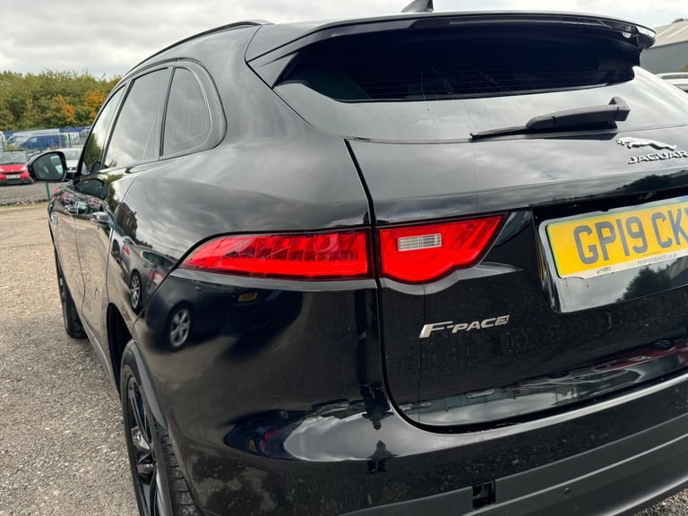2019 Jaguar F-Pace 2.0d R-Sport 5dr Auto ESTATE DIESEL Automatic