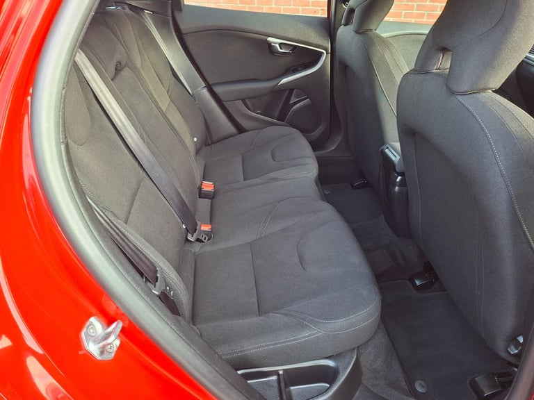 2015 15 Volvo V40 1.6 D2 ES 5 Door Manual. 20GBP RFL. Only 59000 Miles with FSH!