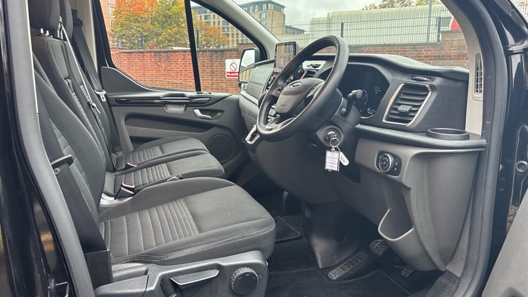 2023 Ford Transit Custom 2.0 EcoBlue 170ps Low Roof D/Cab Limited Van Auto PANEL VAN DIESEL Autom...