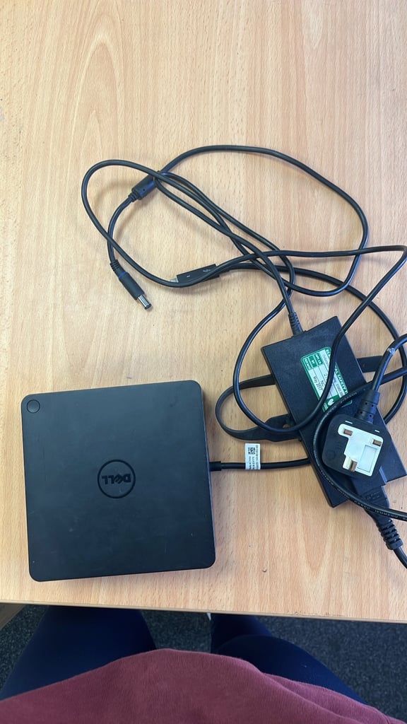 Dell docking station tb16 with power adapter  tested and working 