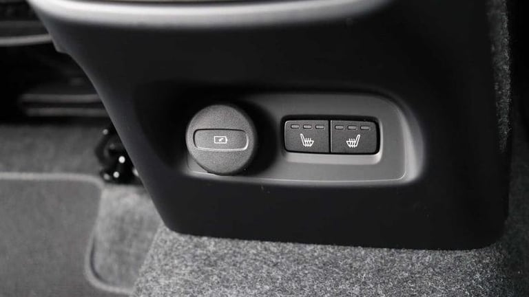 2025 Volvo XC40 Black Edition Ultra B3 Mild hybrid Petrol Automatic SUV Hybrid Automatic