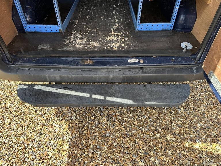 2013 Ford Transit 2.2 TDCi 350 Panel Van 3dr Diesel Manual FWD L2 H3 (209 g/km, 123 bhp) Panel Va...