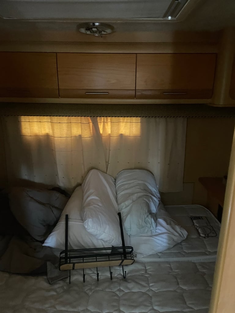 Elldis caravan 4 berth 2006 may px