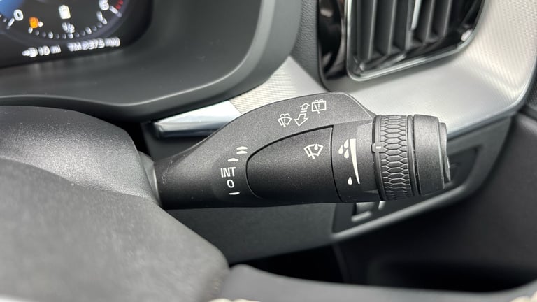 2021 Volvo XC60 2.0 B4D R DESIGN 5dr Geartronic Diesel Estate Estate Diesel Automatic