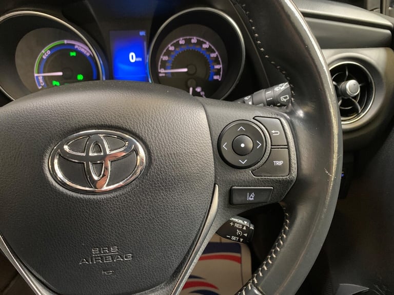 2018 Toyota Auris 1.8 VVT-h Design CVT Euro 6 (s/s) 5dr HATCHBACK Petrol/Electric Hybrid Automatic