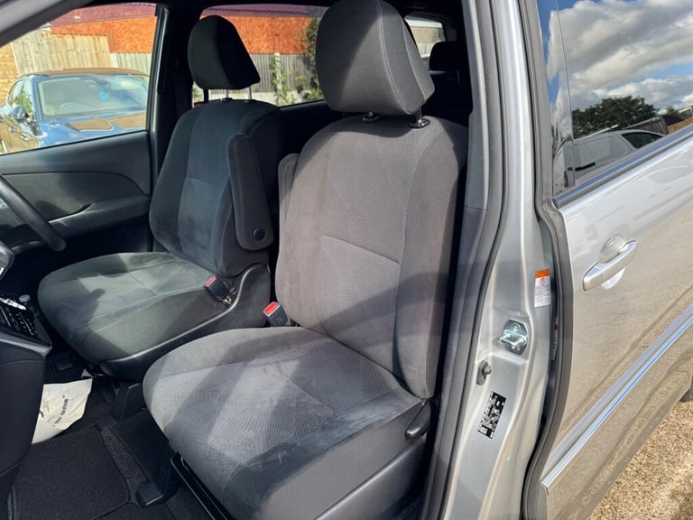 2019 Toyota Estima TOYOTA ESTIMA AERAS 4WD 2.4L AUTO 19-19 MPV 8 SEAT ULEZ FRESH IMPORT VERIFI MP...