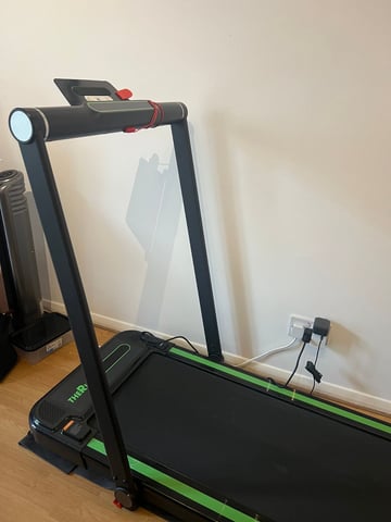 Folding Treadmill for home – Excellent Condition (St Albans