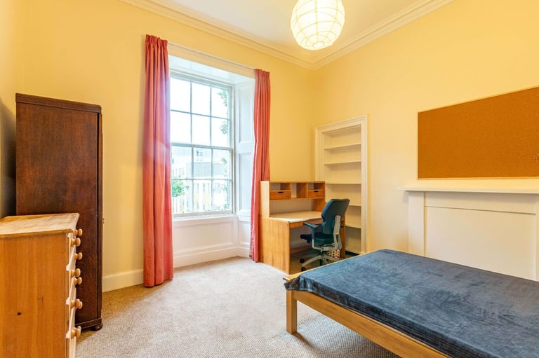 Beautiful, 4 bedroom, 5 person, 1st floor, HMO flat in Newington – available NOW 
