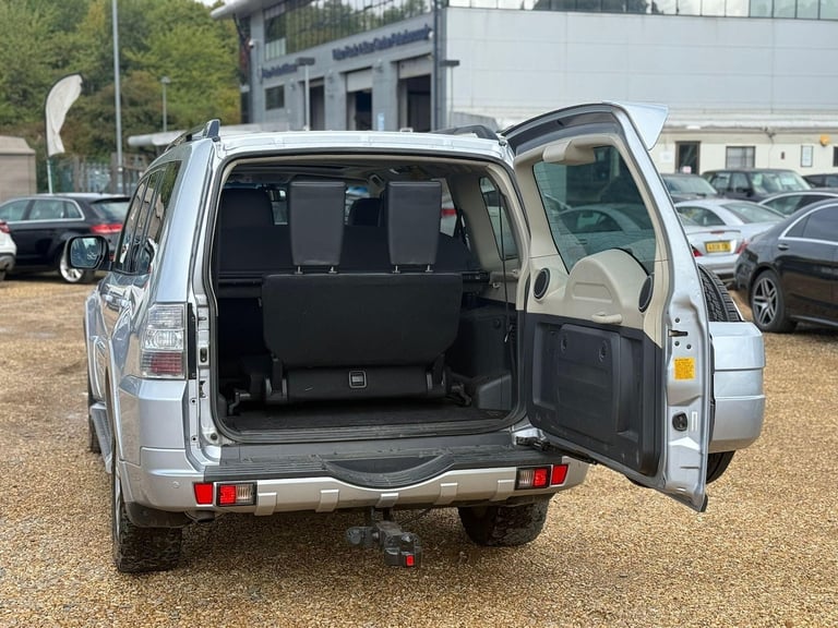 2013 Mitsubishi Shogun 3.2 DI-DC SG3 Auto 4WD Euro 5 5dr LWB ESTATE Diesel Automatic